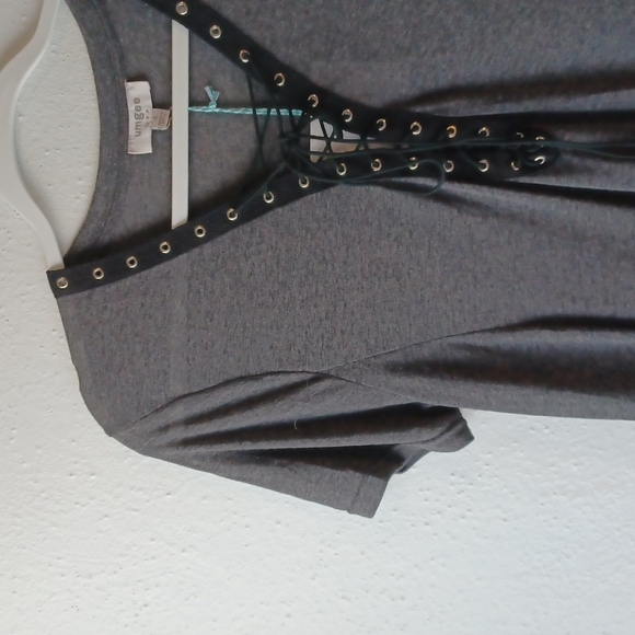 NWT Umgee Gray/Black Top Size S - Picture 4 of 7